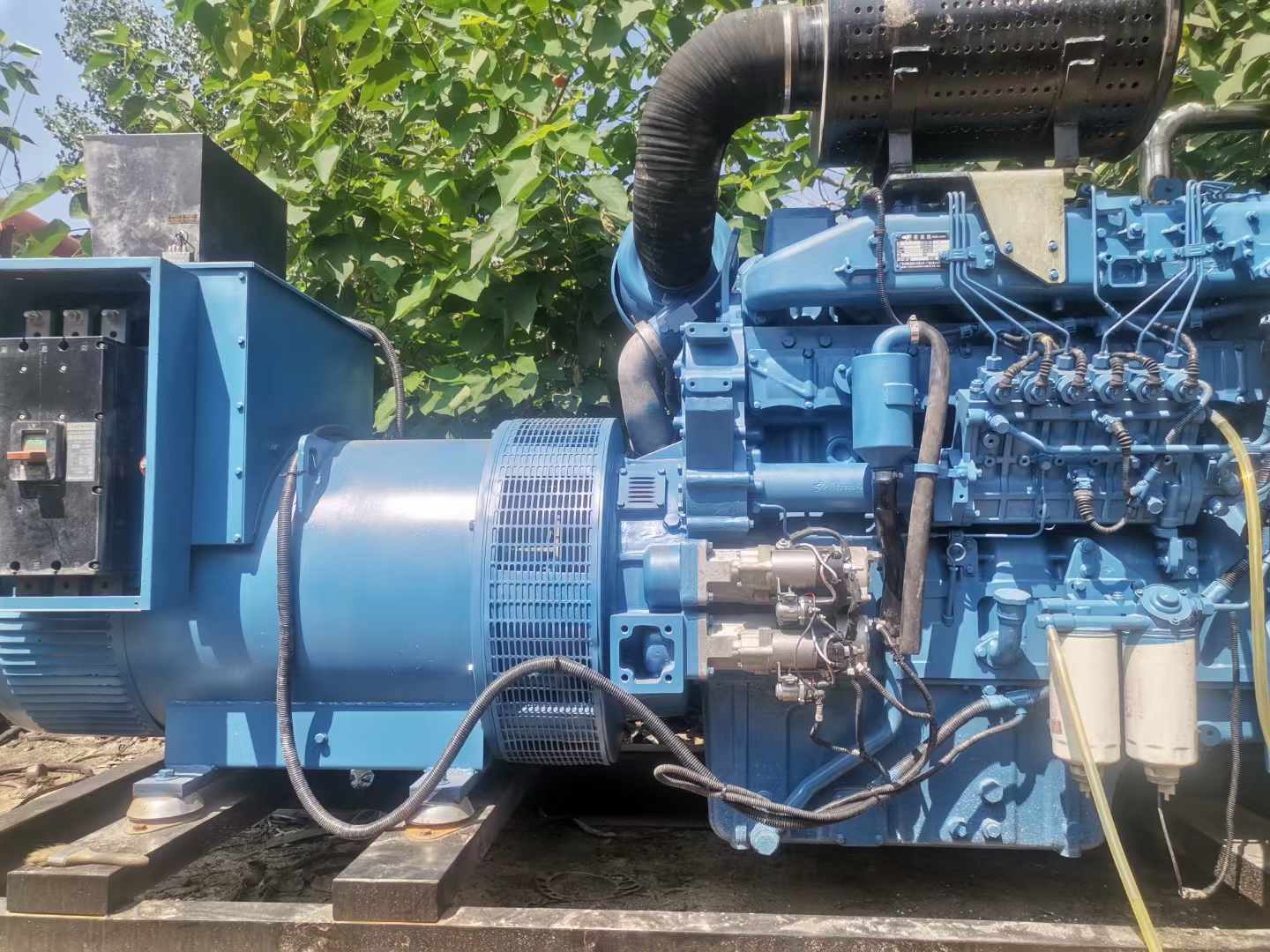 隆子详细说明降低 800kW 柴油发电机输出电流波动的方法