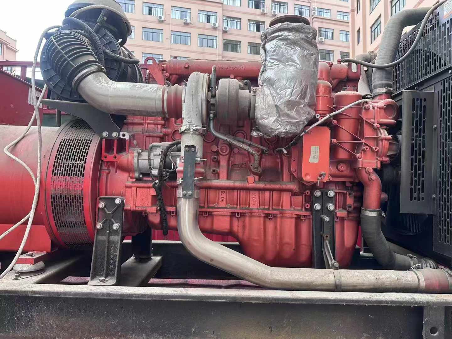 隆子如何选择适合 600kW 柴油发电机组的过载保护器？